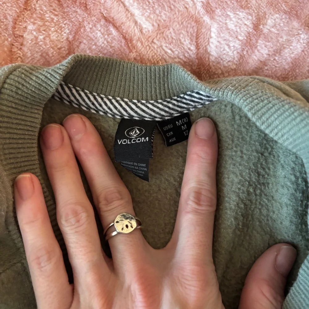 Volcom - Picture 2 of 2